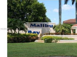649 NW 208th Way, Hollywood, FL 33029