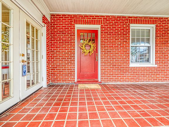 5th image of 1801 Westover Ave SW