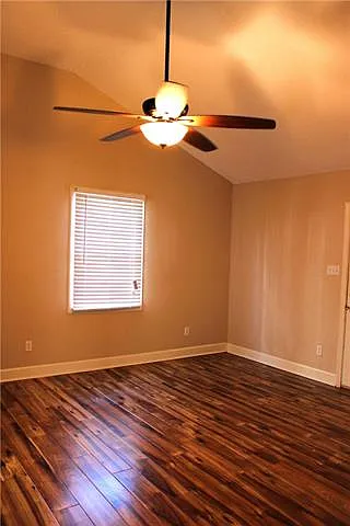 2 bed, 1.0 bath, 900 sqft, $1,500 — Photo 4