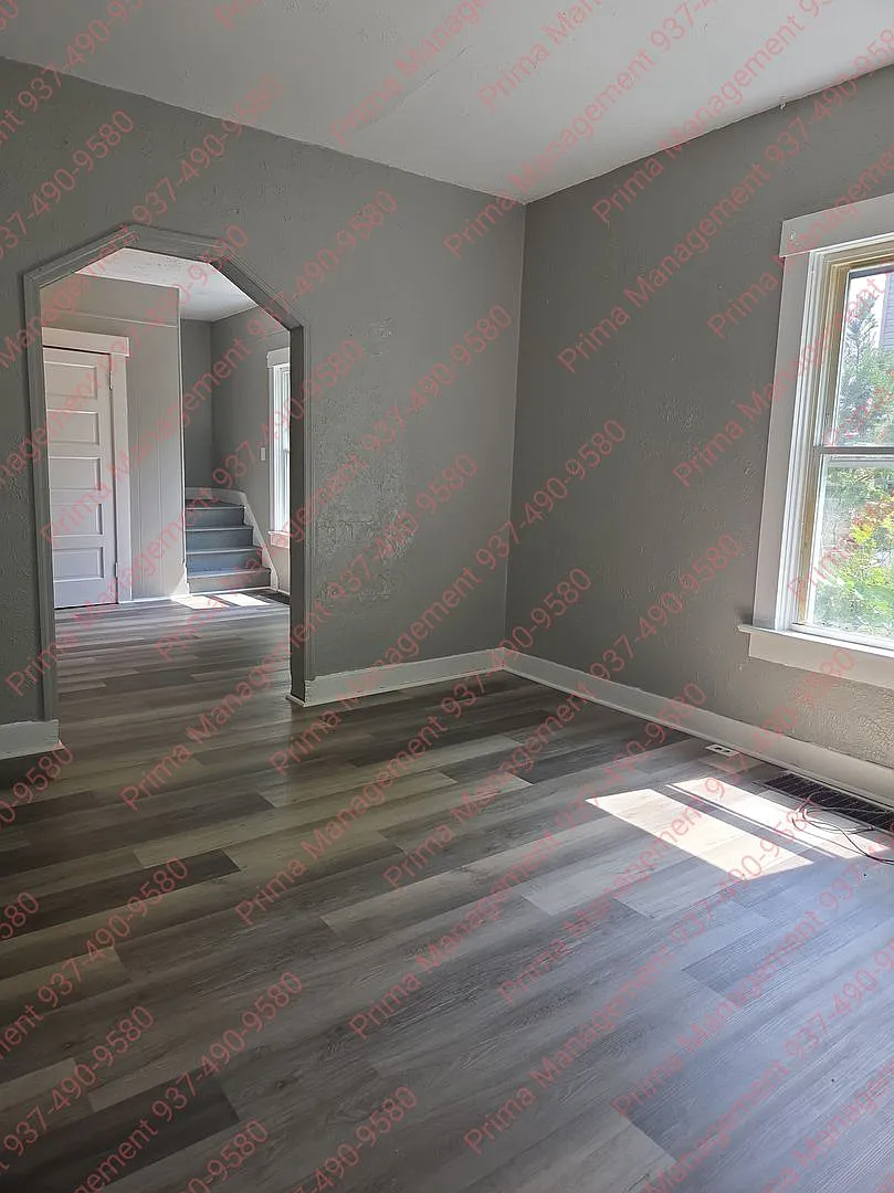 1359-1361 Jordan Ave — Photo 2