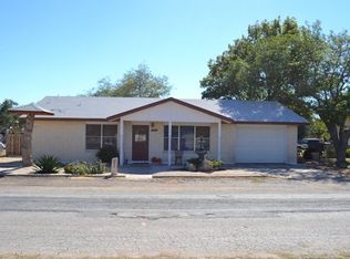 205 E Uvalde St, Rocksprings, TX 78880