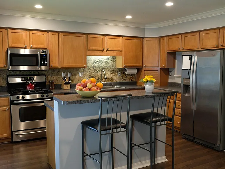 100 Parker Ave #12 — Photo 16