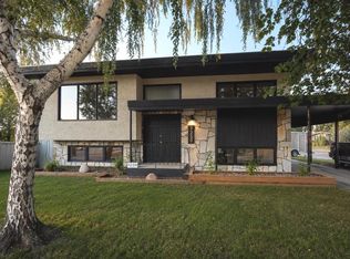 1259 S Saint Catherine Rd N, Lethbridge, AB T1H 4E9