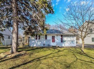 2309 Meadow Dr, Rolling Meadows, IL 60008