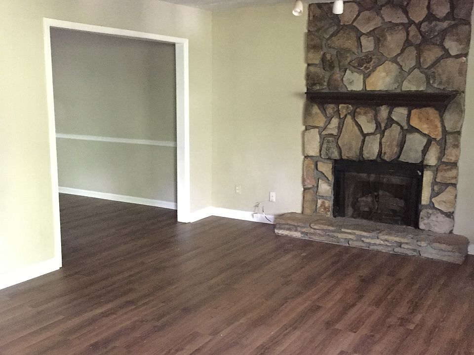 1st image of 1249 N Lea Ct SE APT B
