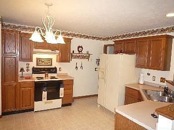 2nd image of 1165 Dartmouth Dr