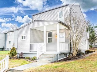 1045 Keene St, Springdale, PA 15144