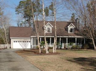 325 Morgan Cove Dr, Burgaw, NC 28425