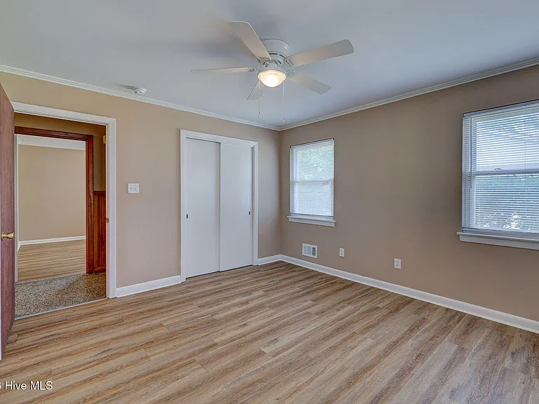 706 S 14th St — Photo 19