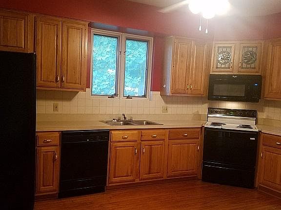 5th image of 10001 Lark Ave