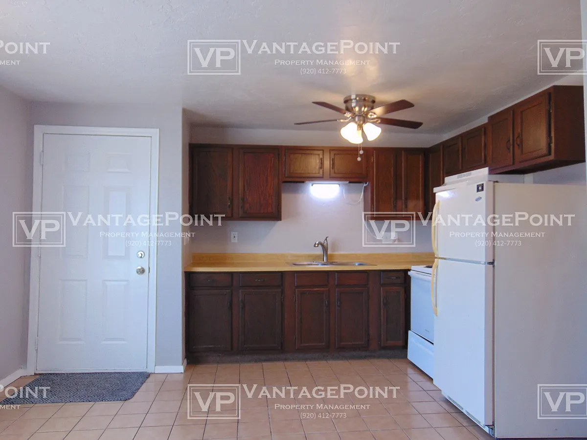 Building Photo - 1215 Brosig St #3