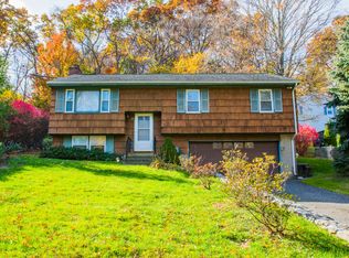10 Valley Rd, Danbury, CT 06811