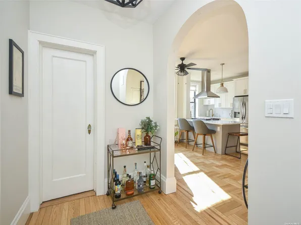 12 Hempstead Avenue #1D, Rockville Centre, NY 11570