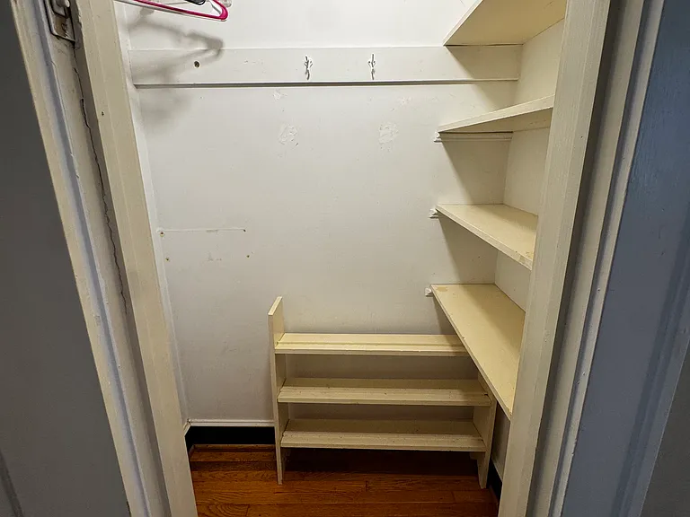 812 S Broad St — Photo 8