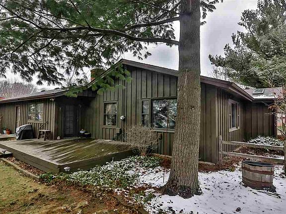 3rd image of 4713 Pepper Dr