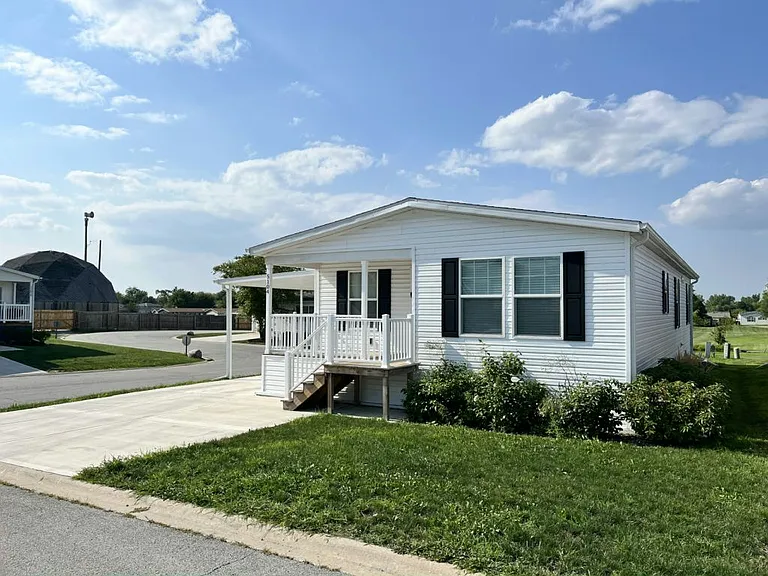 5104 W Augusta Blvd #133 — Photo 4