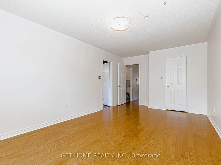 147 Foxchase Ave W — Photo 27
