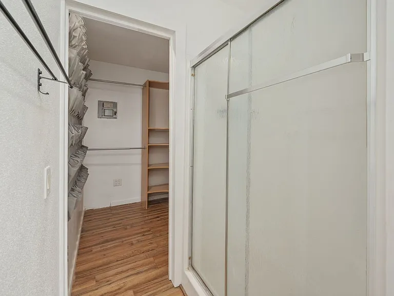 271 Bracewell St — Photo 28