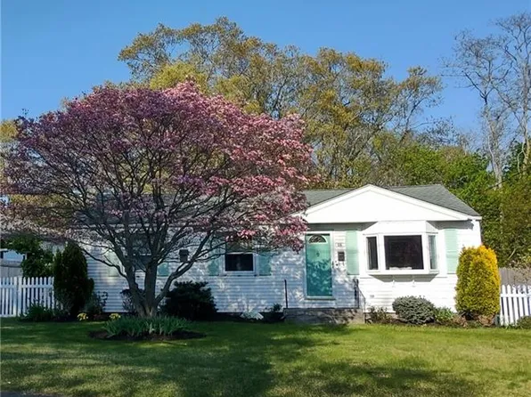 26 Potomac Rd, Warwick, RI 02888
