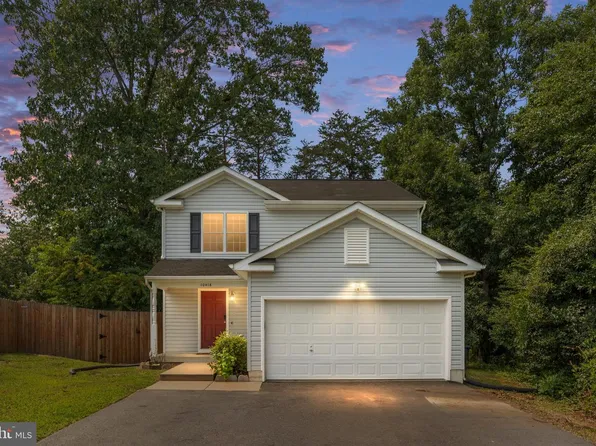 10416 Hillside Ln, Fredericksburg, VA 22408