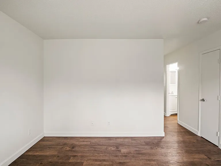 Metro Apartments At Bethalto — Photo 43