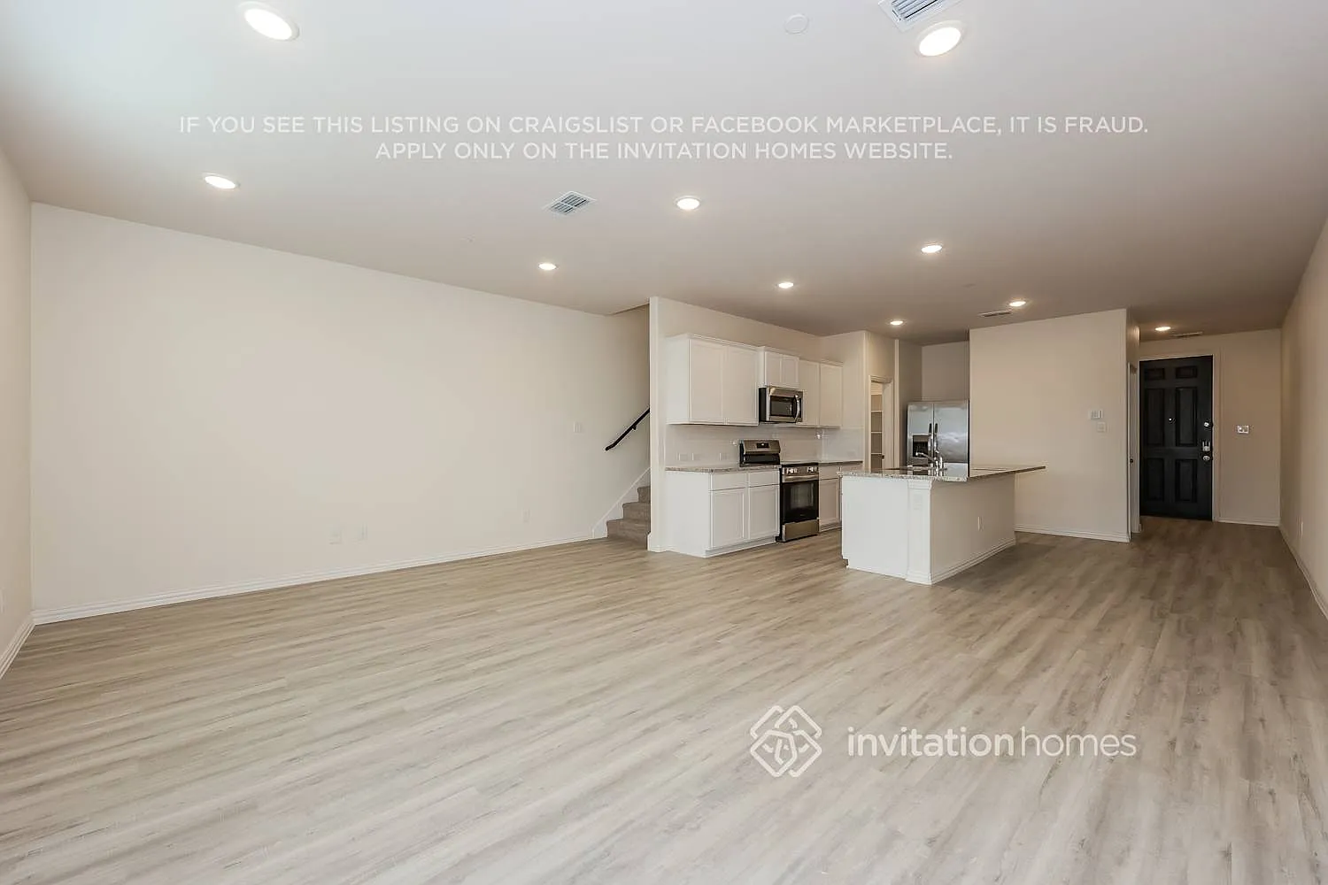 755 Bonnet Trl Arlington, TX 76001 — Photo 3