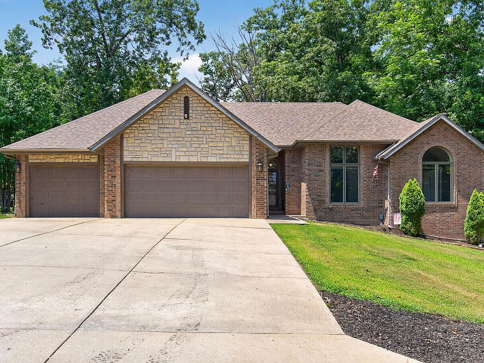 1st image of 86 Westwood Drive