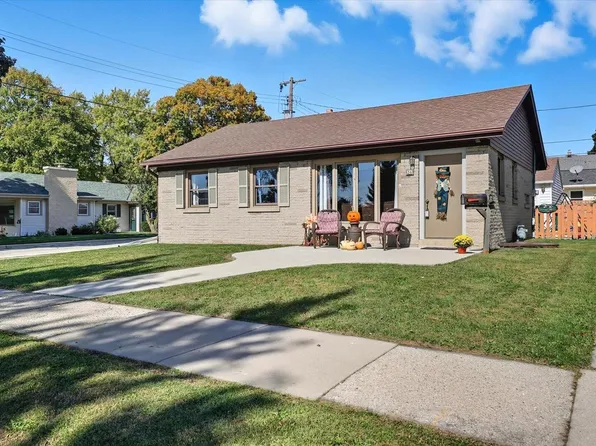 36 West Lincoln AVENUE, Hartford, WI 53027