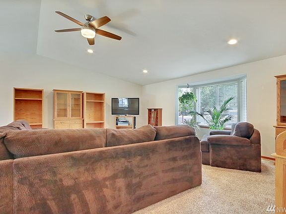 3rd image of 21412 132nd St E