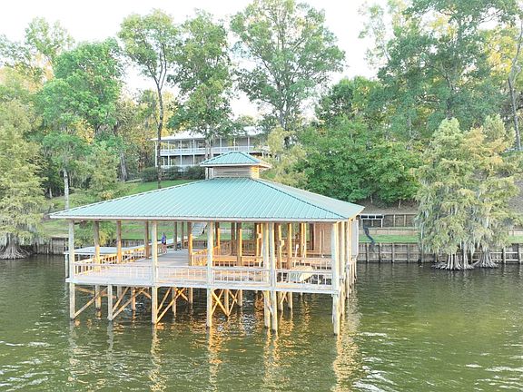 2nd image of 25 Pam St