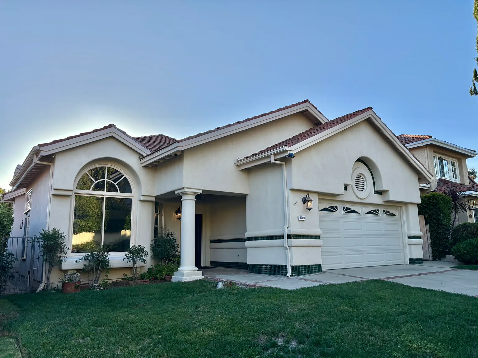 3 bed, 2297 sqft, $6,495 — Photo 1
