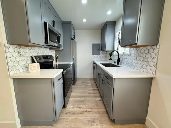 20720 Anza Ave, 20720 Anza Ave APT 17, Torrance, CA 90503