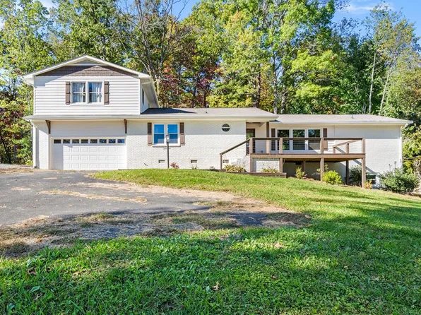 128 Cardinal Ln, Hayesville, NC 28904