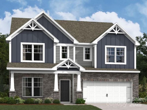 1215 Fremont Dr, Wingate, NC 28174