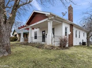 805 Oak St, Muscatine, IA 52761