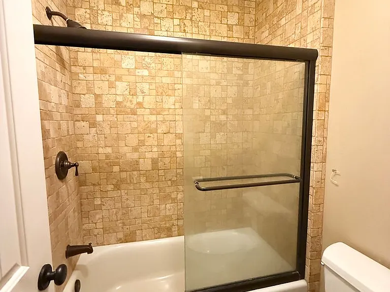 645 Temple Ave #3 — Photo 7