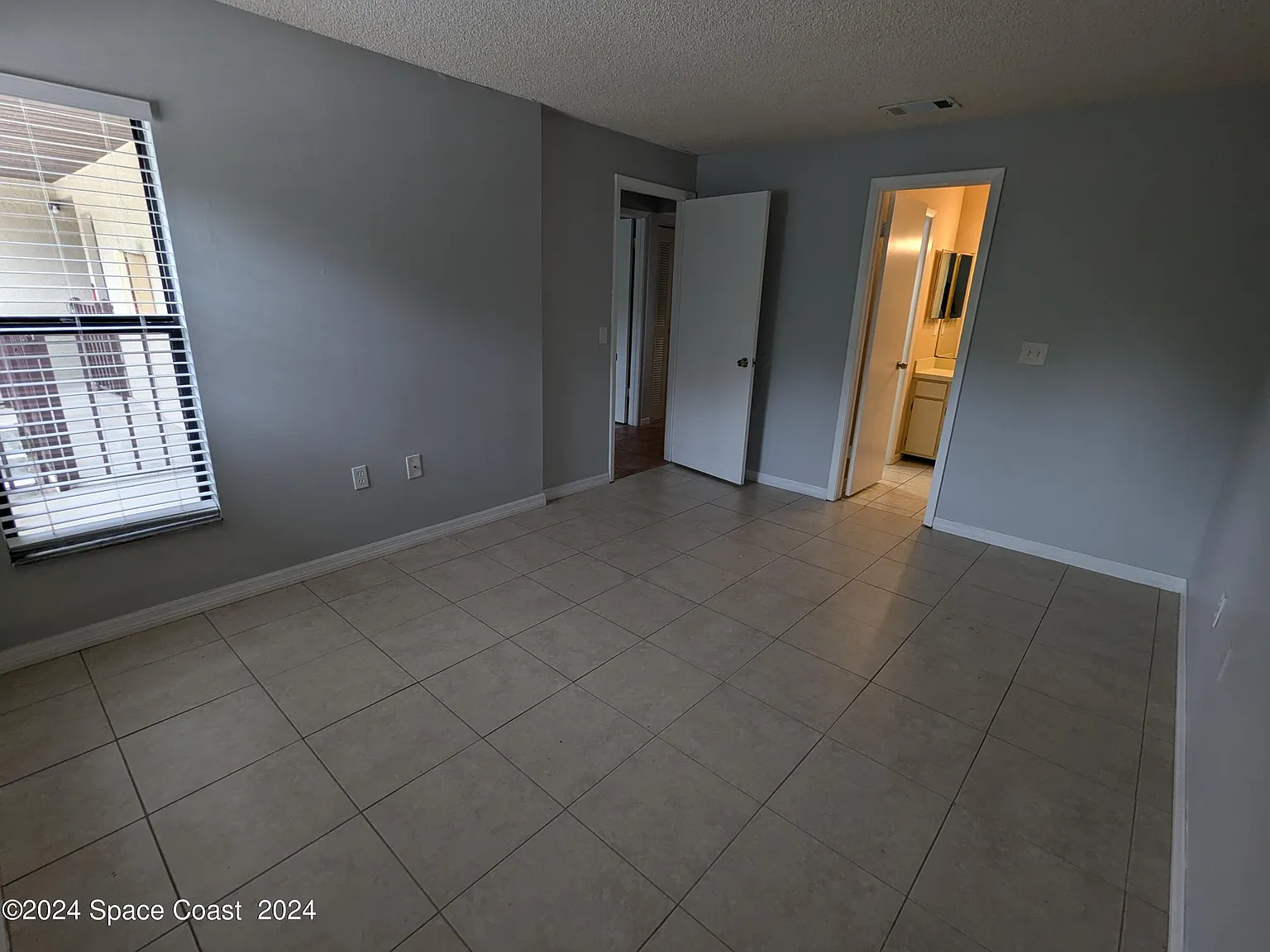2 bed, 2.0 bath, 993 sqft, $1,480 — Photo 4