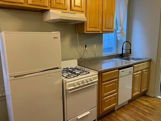 Rented by J M Weber Real Estate Inc | media 10