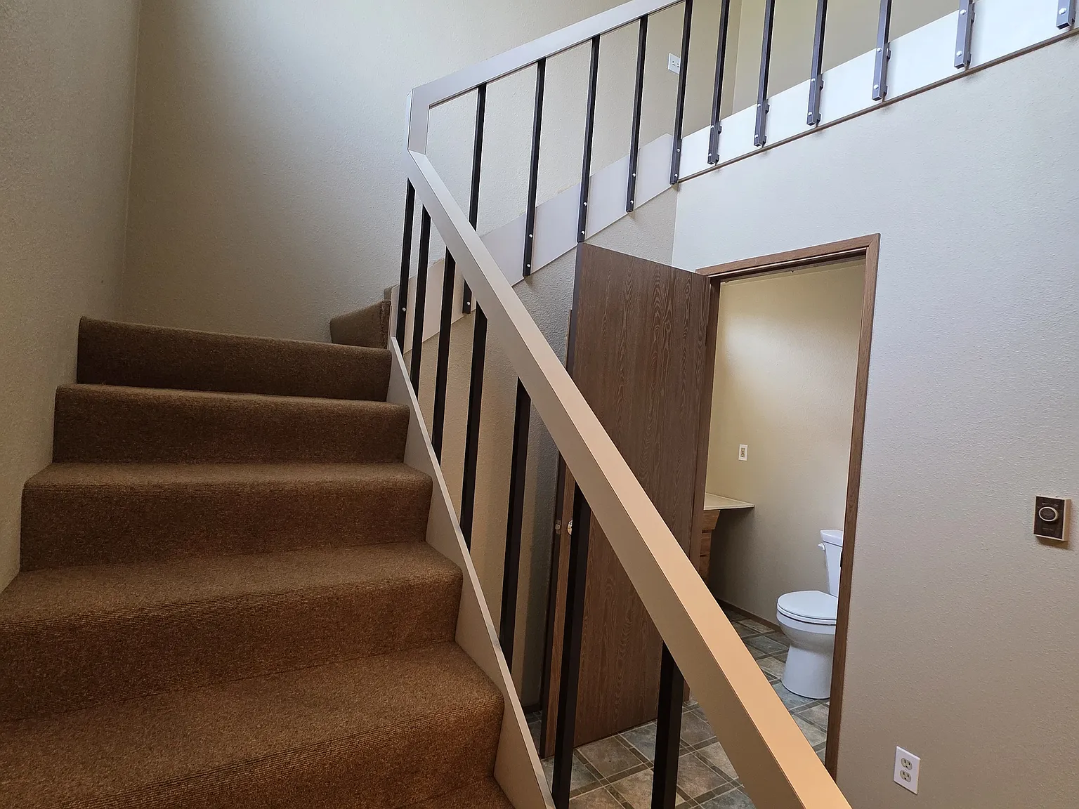 2 bed, 1.5 bath, 1300 sqft, $1,500 — Photo 3