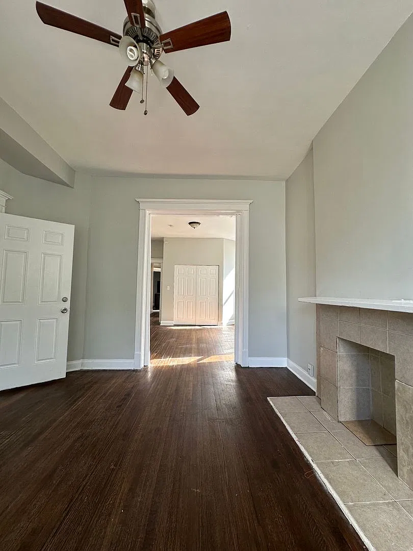 5611 S Princeton Ave — Photo 2