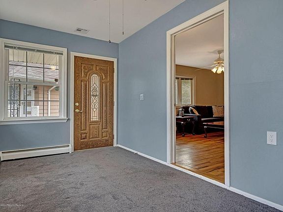 5th image of 2397 Yorktowne Blvd
