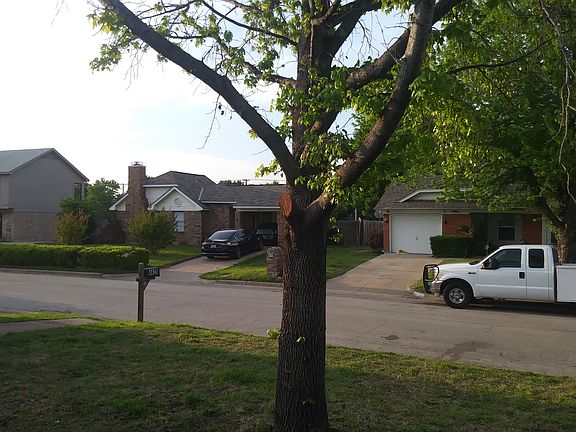 3rd image of 4624 Riverpark Dr