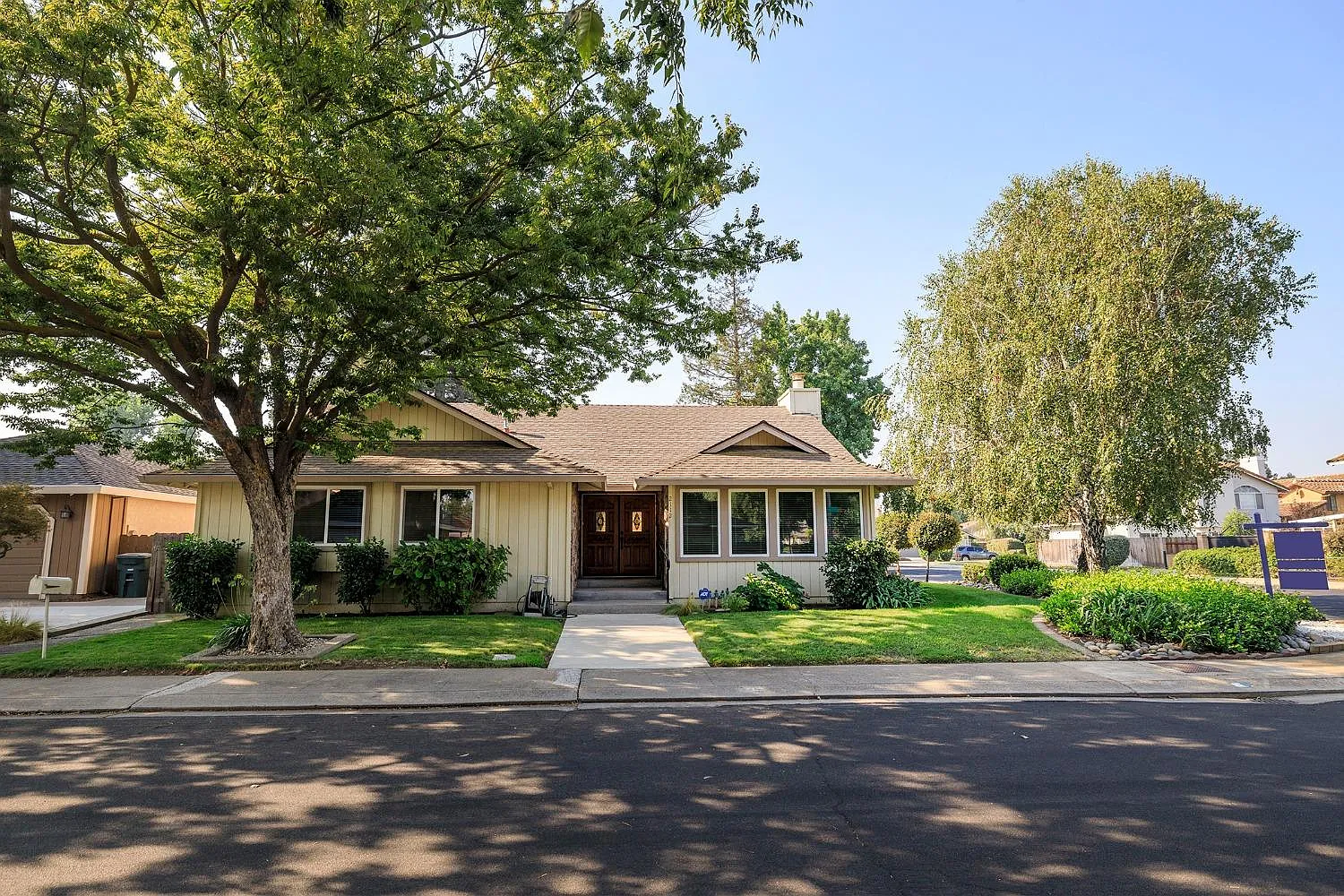 2112 Canadian Cir photo 1