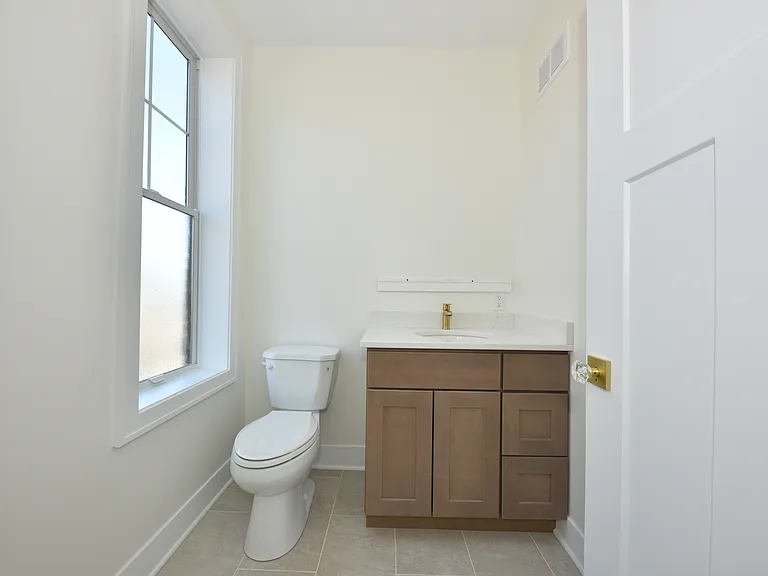 Front Apt - Half Bathroom