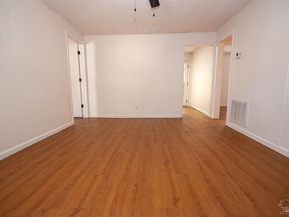 3rd image of 10608 Chemstrand Rd