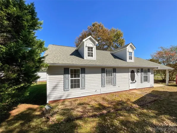 402 Cottonwood Cir, Monroe, NC 28110