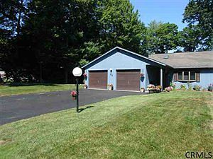 1st image of 20 Glenbrook Dr
