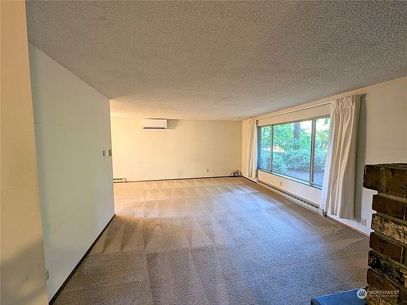 3rd image of 8821 27th Avenue SE