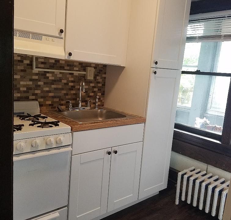 2nd image of 618 Stewart Ave APT I