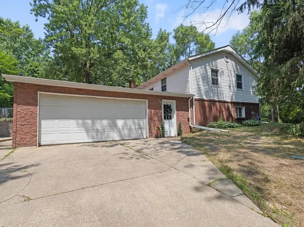 9832 Stadium Dr, Kalamazoo, MI 49009